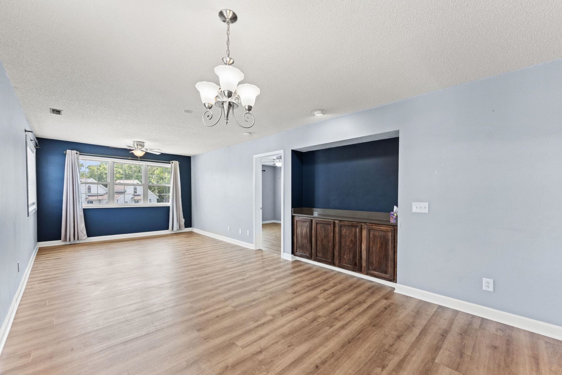 4265 Villas Dr. Photo 5