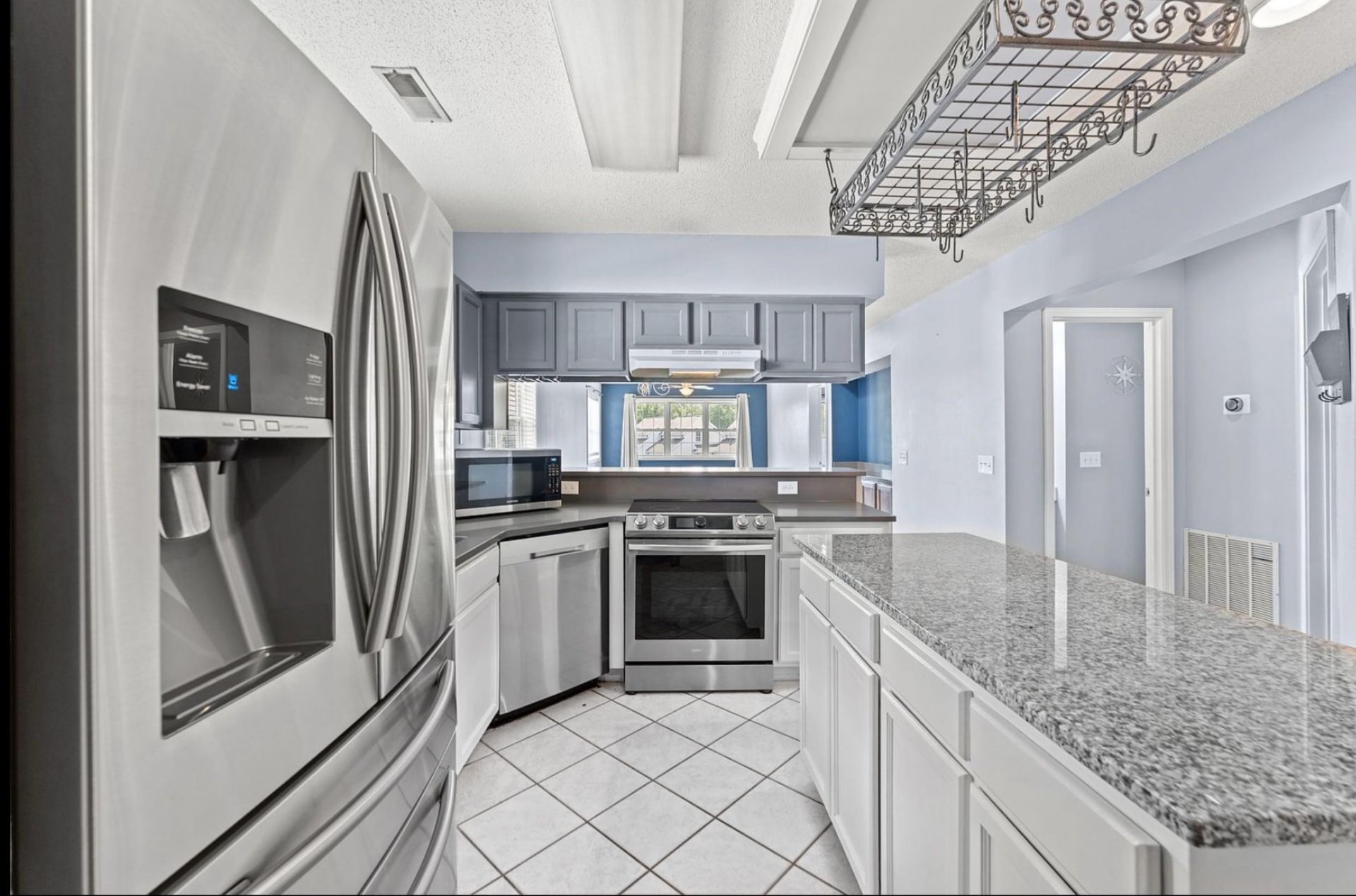 4265 Villas Dr. Photo 6