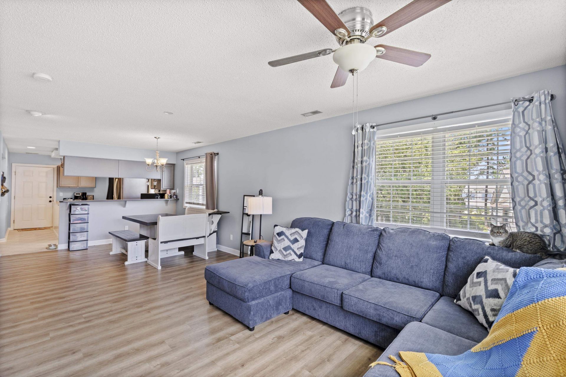 4265 Villa Dr. Photo 7