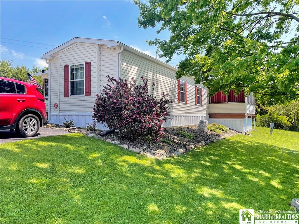 157 Greenhurst Village Drive, Jamestown, NY 14701 Main Photo