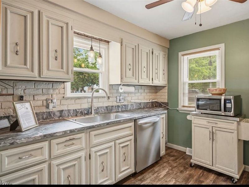 977 Learidge Road, Lyndhurst, OH 44124 Photo 14