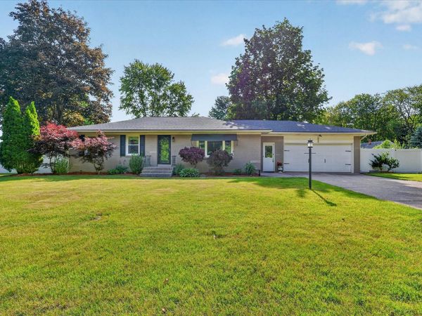 6990 Madison Avenue SE, Grand Rapids, MI 49548