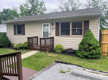 1201 4TH ST, WAYNESBORO, VA 22980