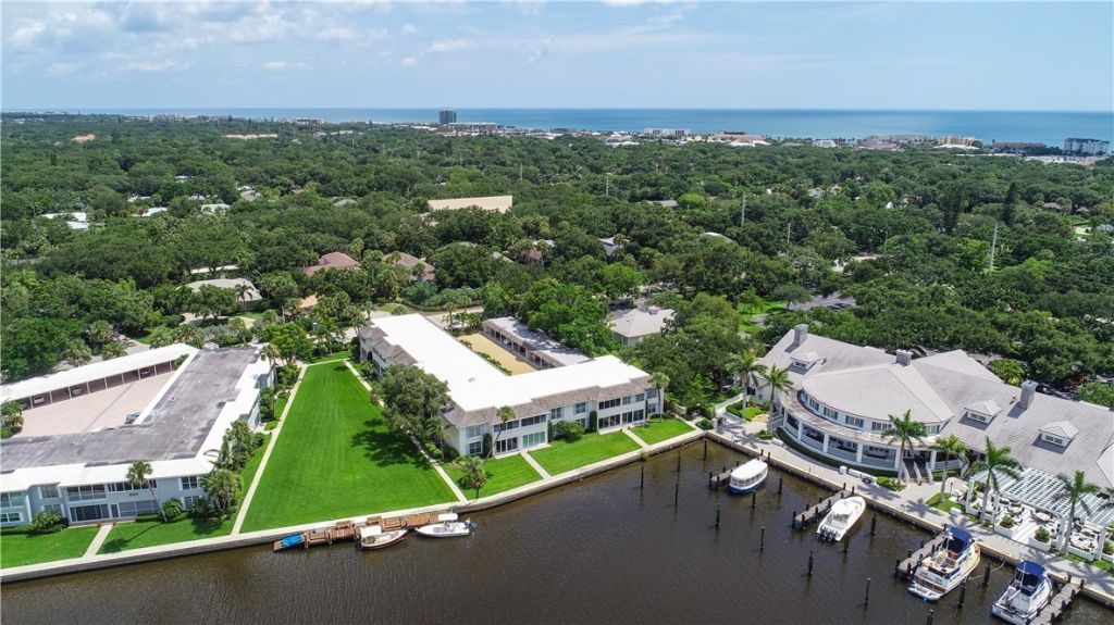 600 Riomar Drive, Unit 16, Vero Beach, FL 32963 Photo