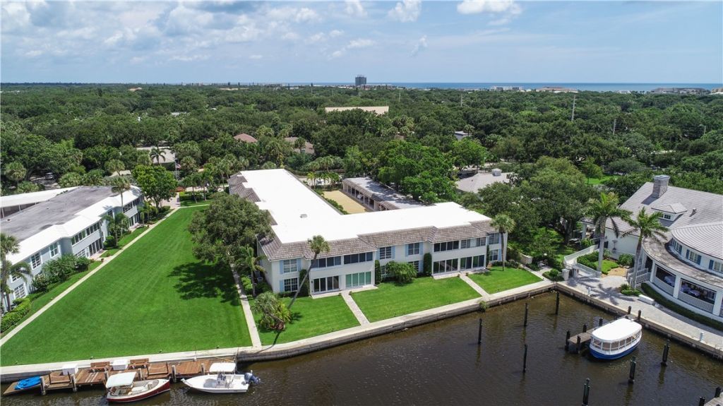 600 Riomar Drive, Unit 16, Vero Beach, FL 32963 Photo
