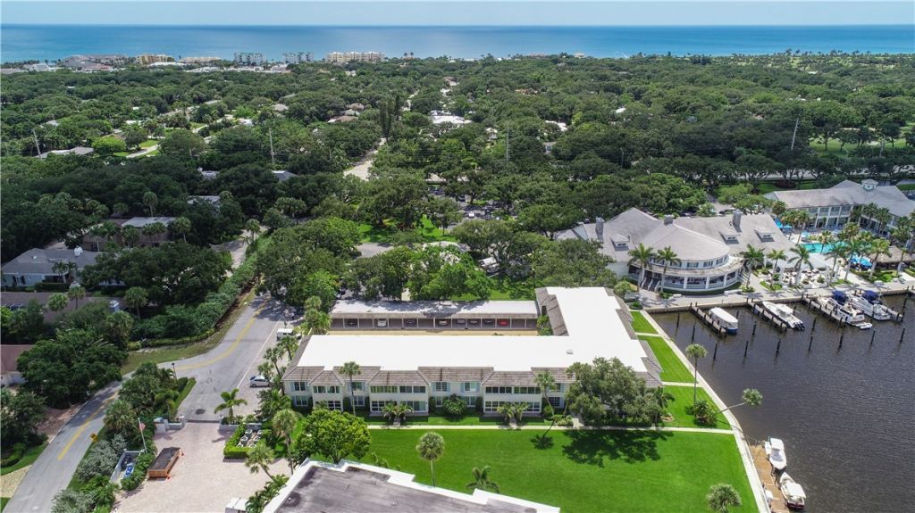 600 Riomar Drive, Unit 16, Vero Beach, FL 32963 Photo