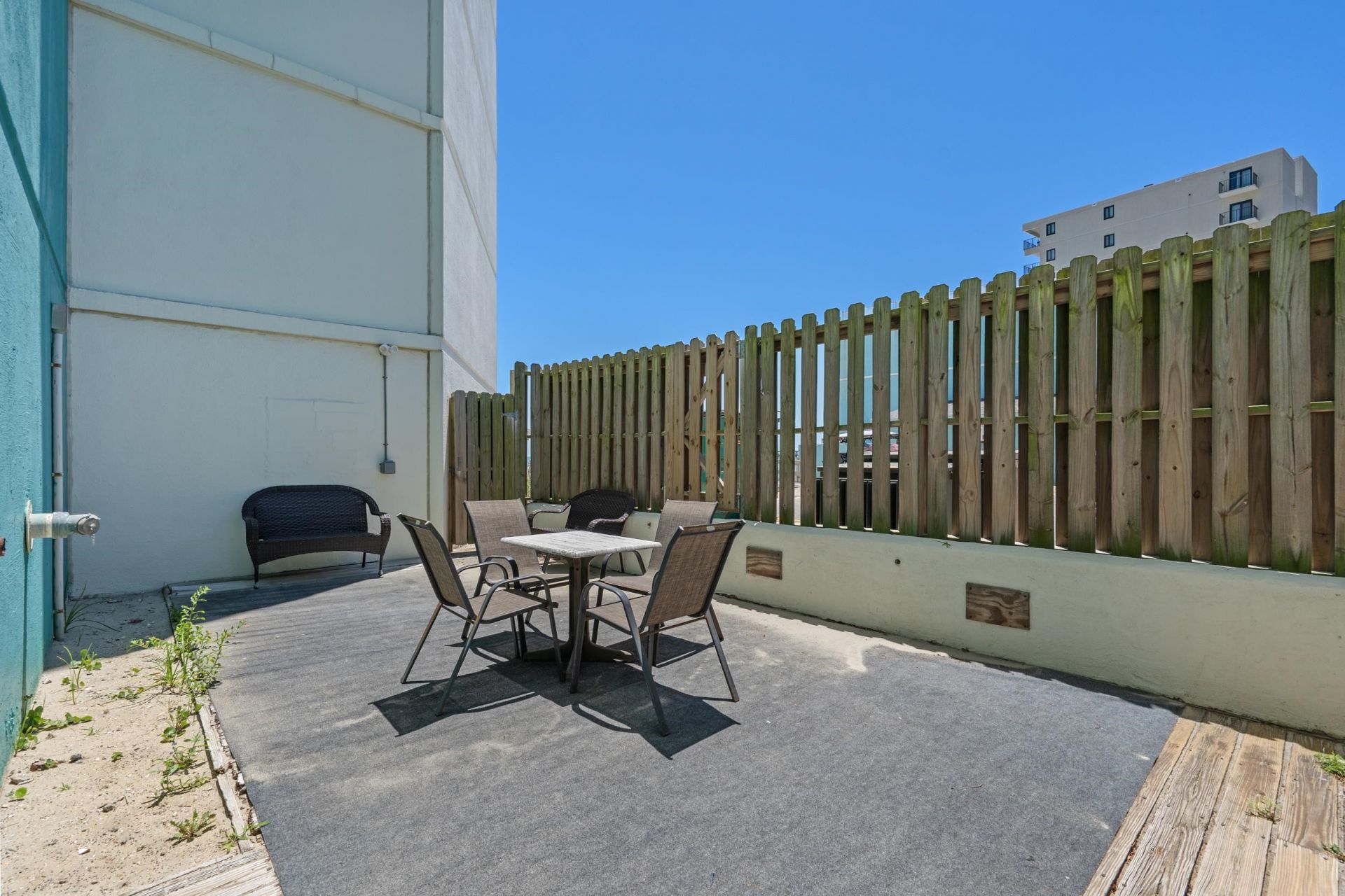 1210 N Waccamaw Dr. Photo 65