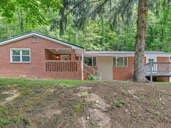 4312 Seneca Hollow RD, Elliston, VA 24087