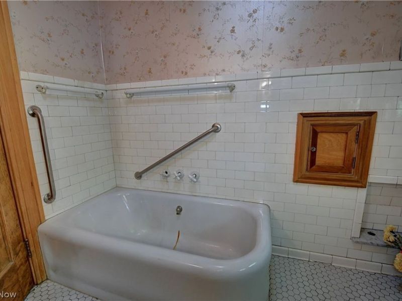 226 Storer Avenue, Akron, OH 44302 Photo 32