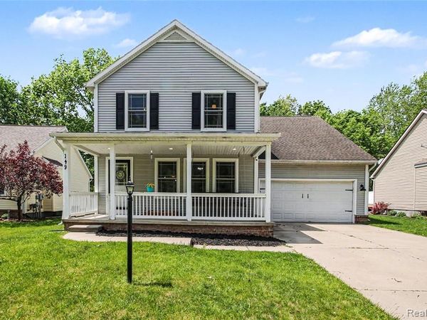 149 Laura Lane , Linden, MI 48451