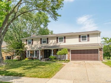 35484 Bennett Street , Livonia, MI 48152