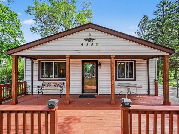 6550 Saline Drive, Waterford, MI 48329