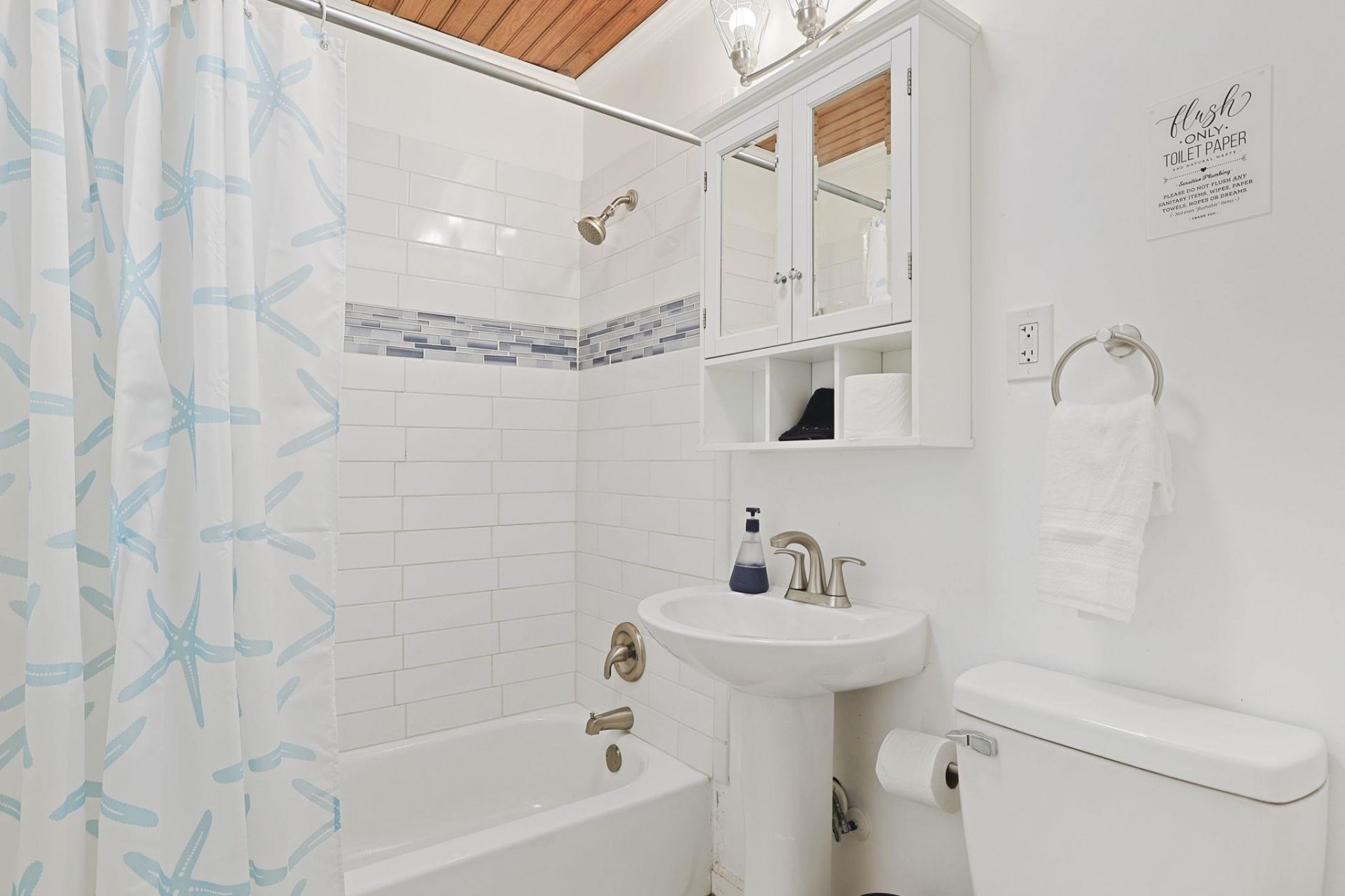 4610 Seaview St.  Photo 36