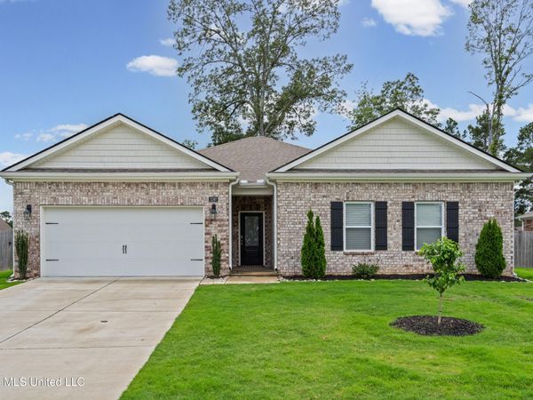 2397 Hyacinth Lane, Hernando, MS 38632