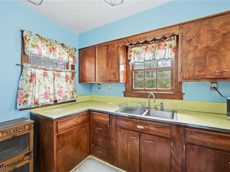 1524 S Stateline Road, Masury, OH 44438 Photo 10