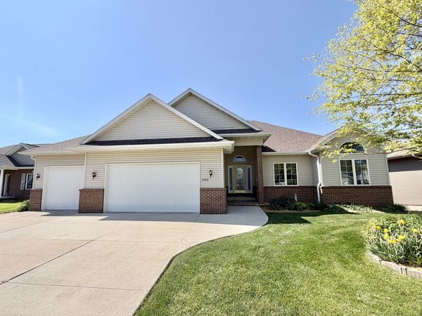 2402 Suncrest Drive, Ames, IA 50014