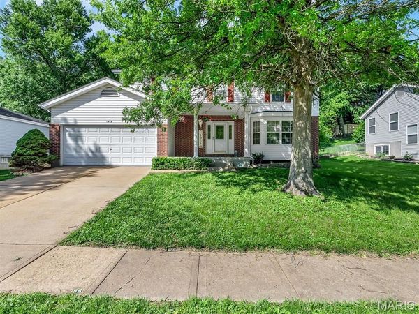 1968 Saint Johns Crossing , Arnold, MO 63010
