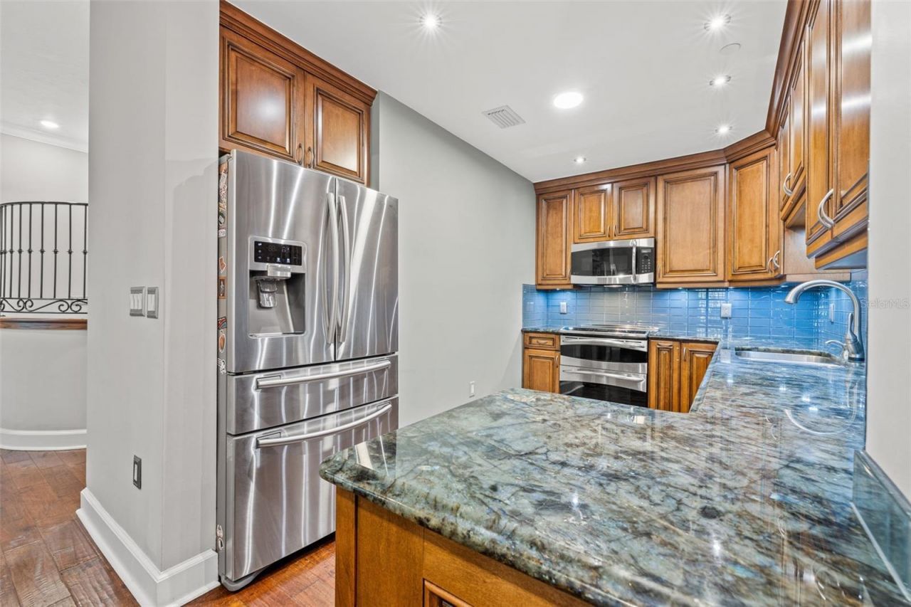 300 Beach Drive Ne, Unit 305, Saint Petersburg, FL 33701 Photo