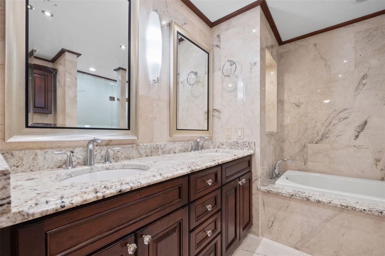 300 Beach Drive Ne, Unit 305, Saint Petersburg, FL 33701 Photo