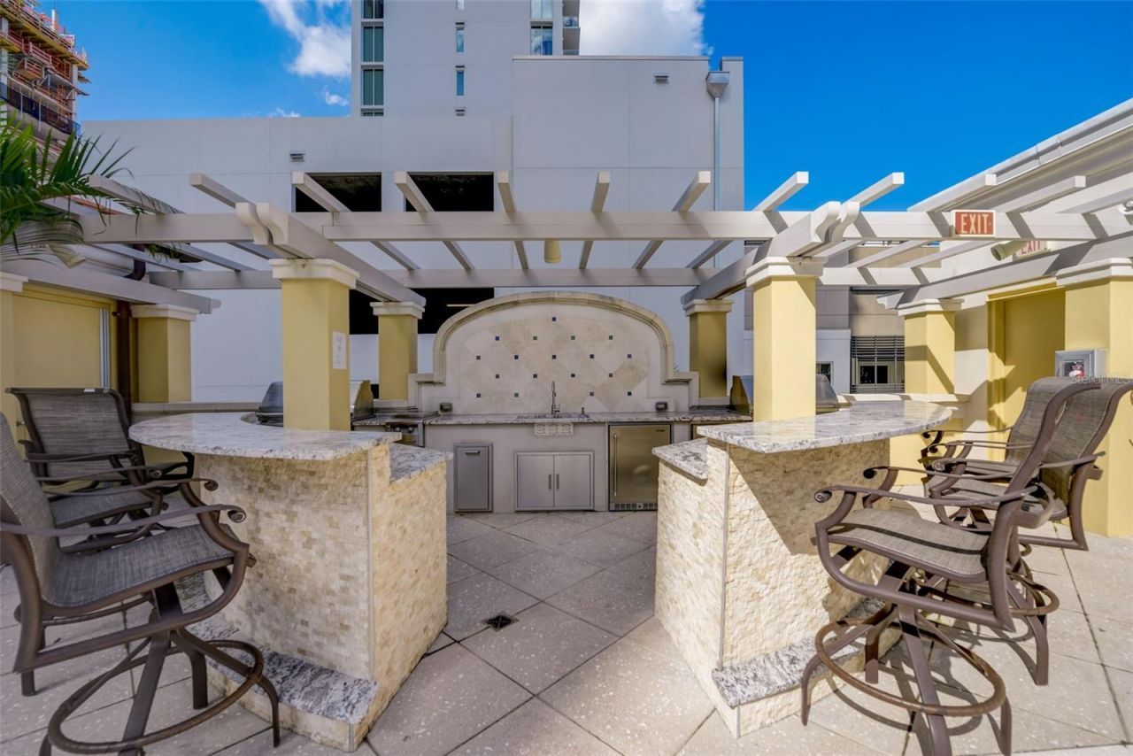 300 Beach Drive Ne, Unit 305, Saint Petersburg, FL 33701 Photo