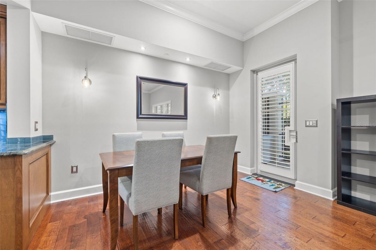 300 Beach Drive Ne, Unit 305, Saint Petersburg, FL 33701 Photo