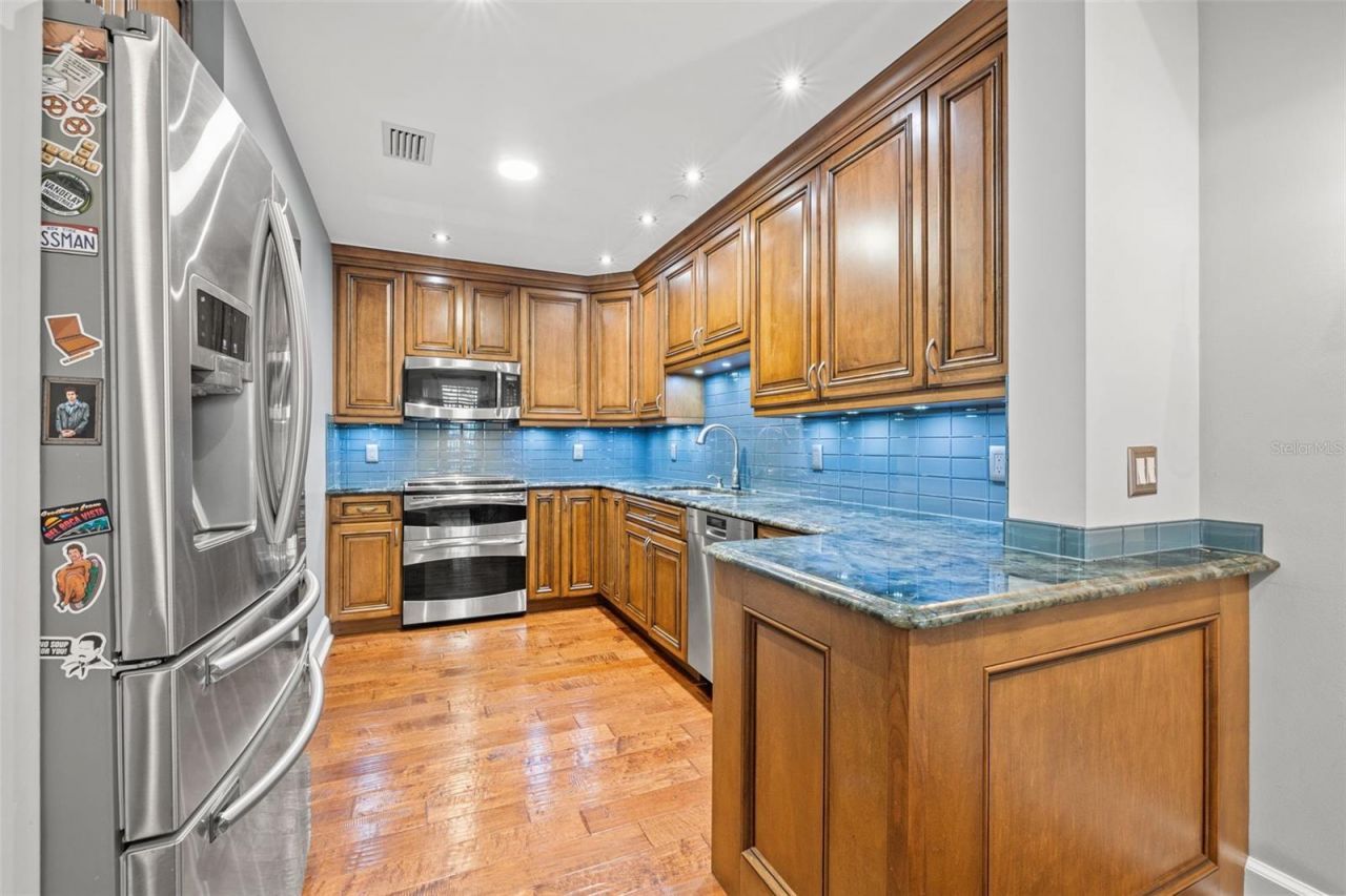 300 Beach Drive Ne, Unit 305, Saint Petersburg, FL 33701 Photo