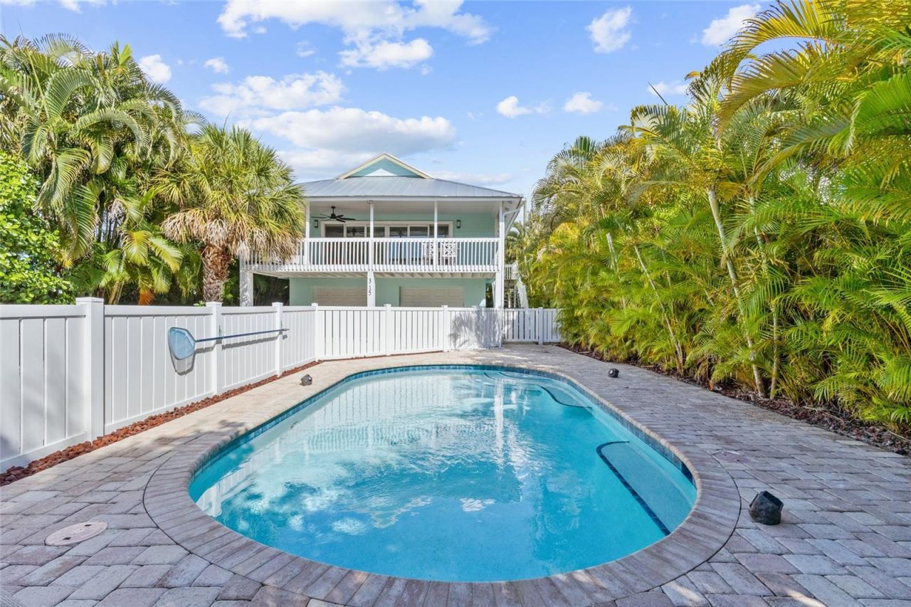 315 Spring Avenue, Anna Maria, FL 34216 Photo