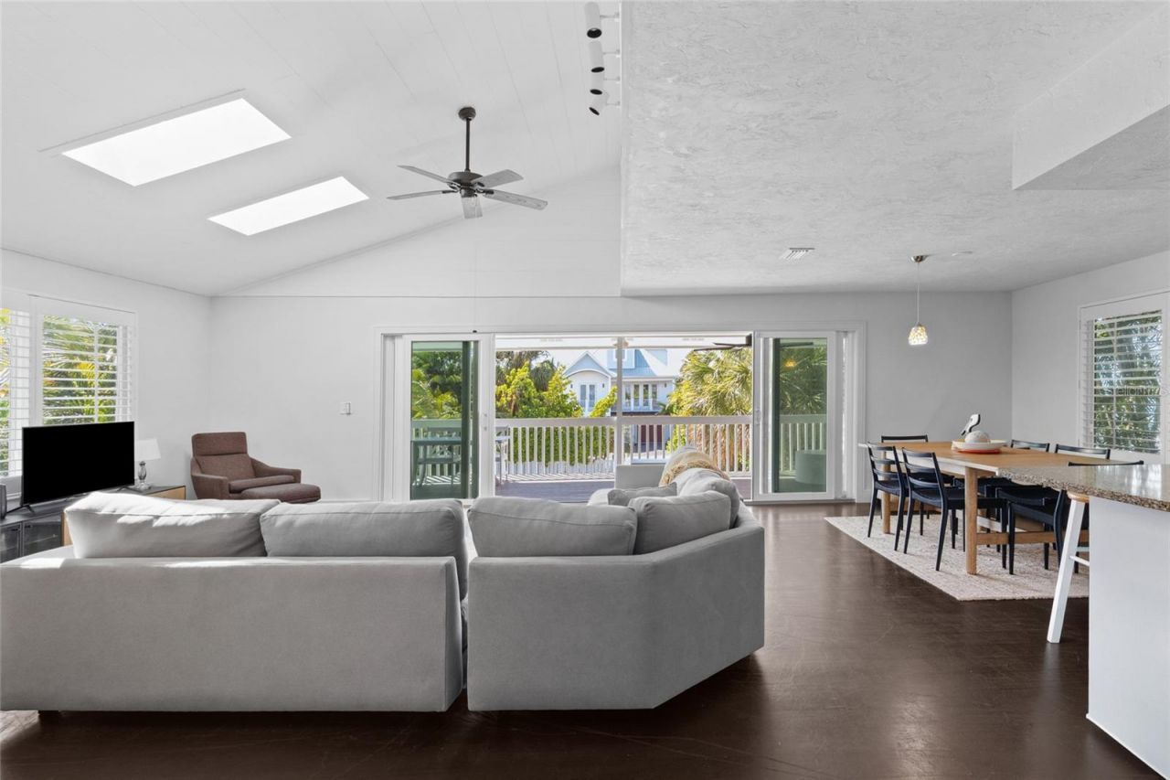 315 Spring Avenue, Anna Maria, FL 34216 Photo