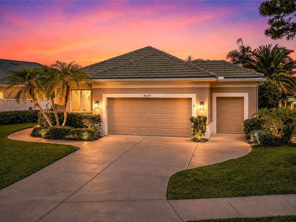 8669 54TH AVENUE CIRCLE E, BRADENTON, FL 34211