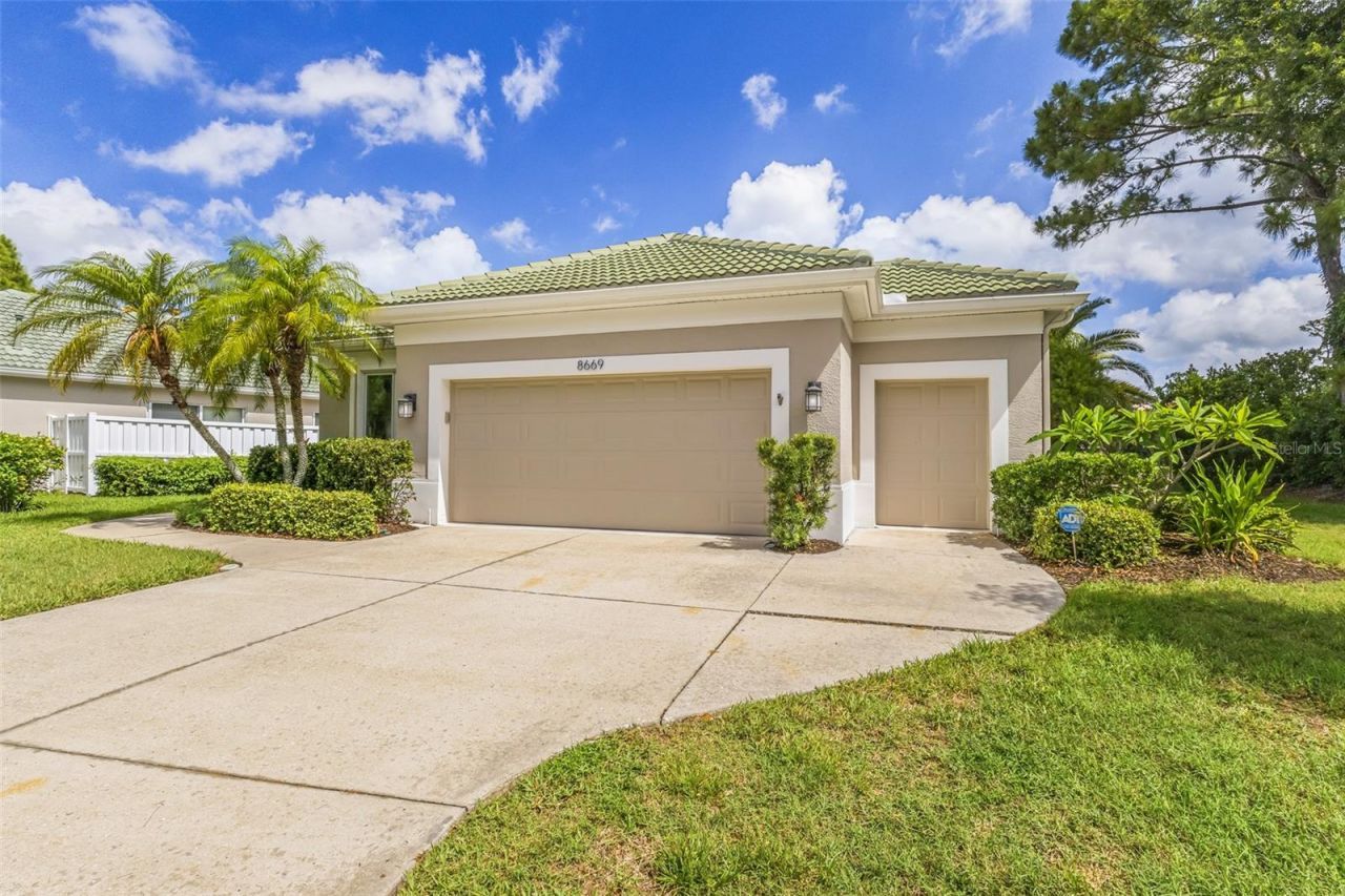 8669 54th Avenue Circle E, Bradenton, FL 34211 Photo