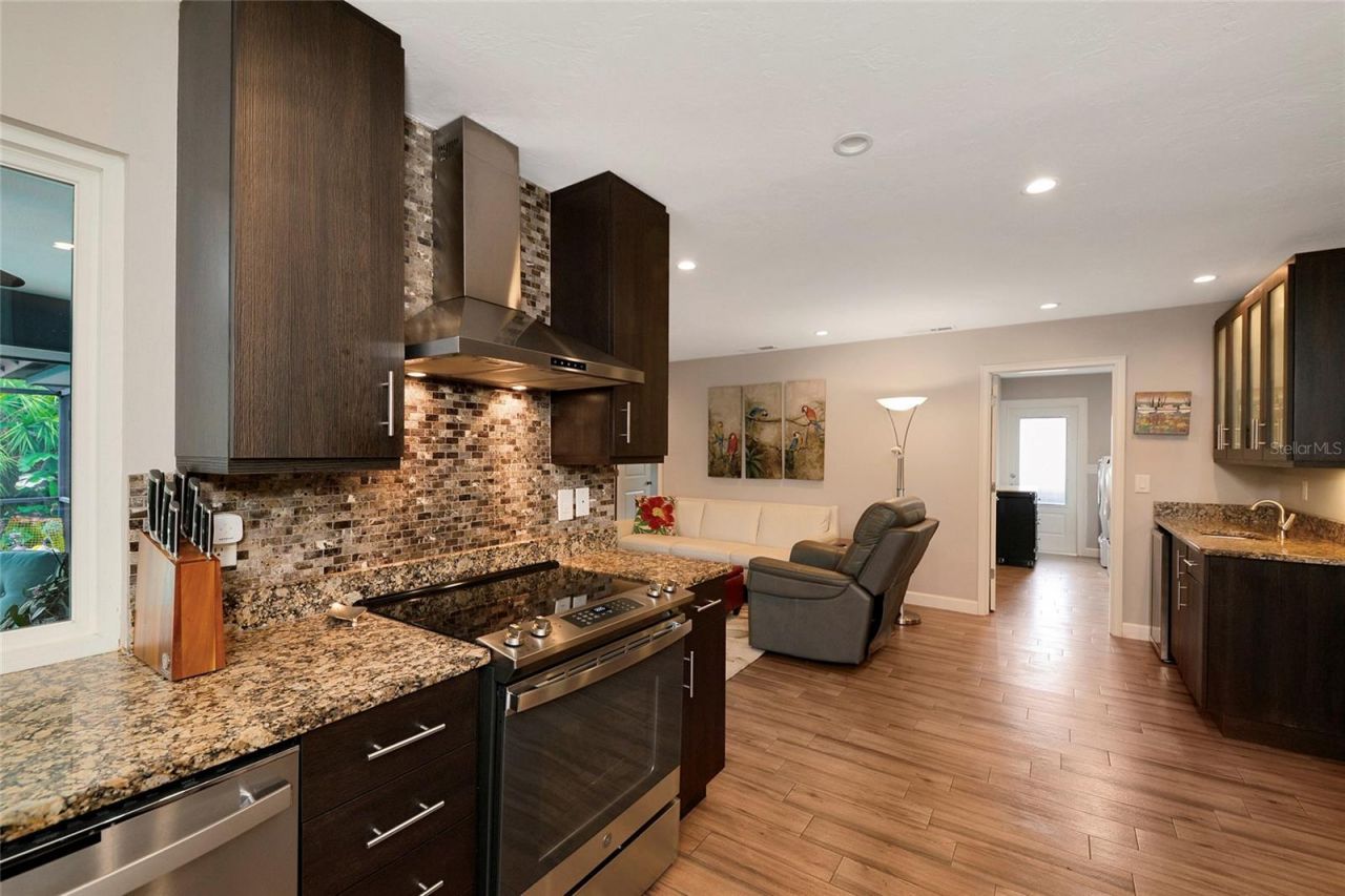 157 Lookout Point Drive, Osprey, FL 34229 Photo