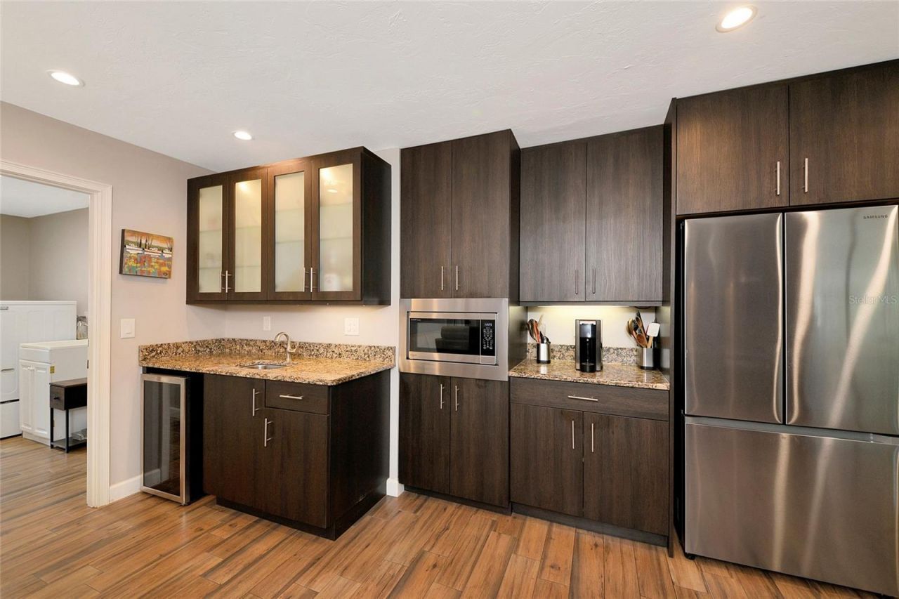 157 Lookout Point Drive, Osprey, FL 34229 Photo
