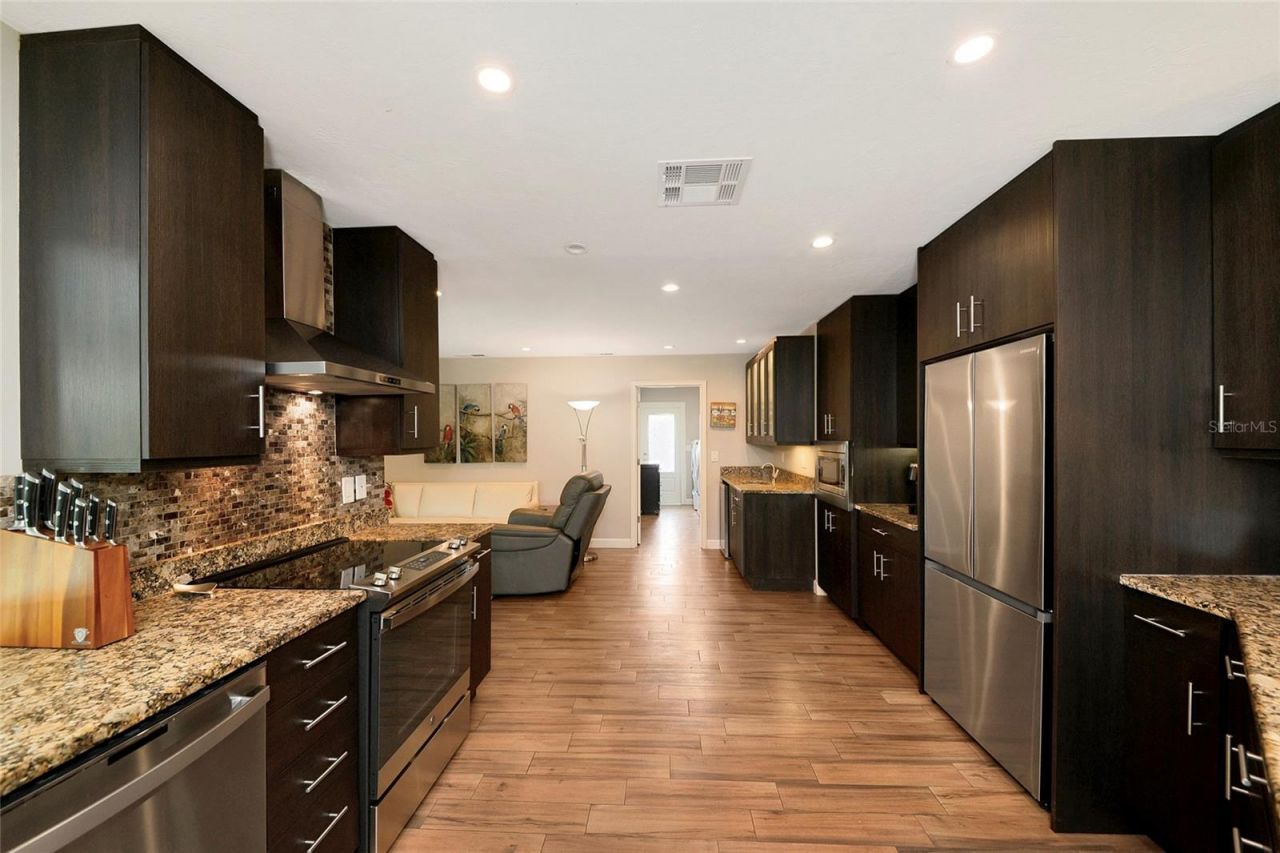 157 Lookout Point Drive, Osprey, FL 34229 Photo