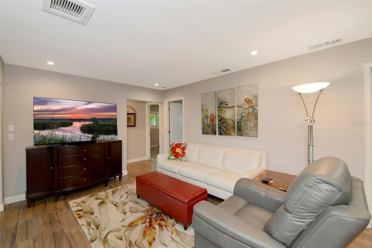 157 Lookout Point Drive, Osprey, FL 34229 Photo