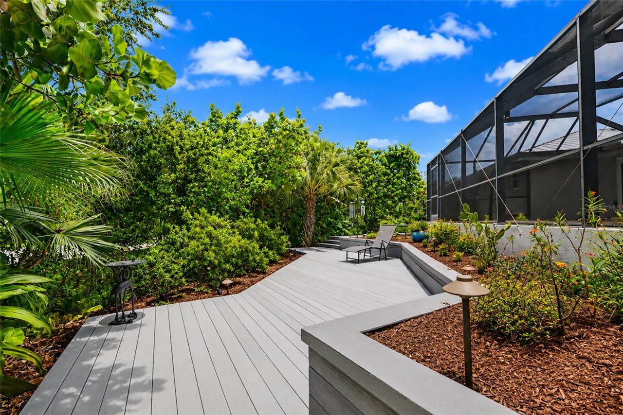 157 Lookout Point Drive, Osprey, FL 34229 Photo