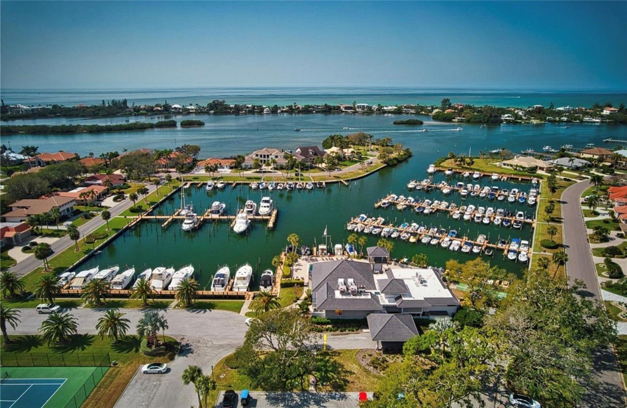 157 Lookout Point Drive, Osprey, FL 34229 Photo