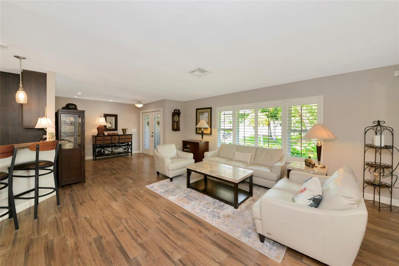 157 Lookout Point Drive, Osprey, FL 34229 Photo