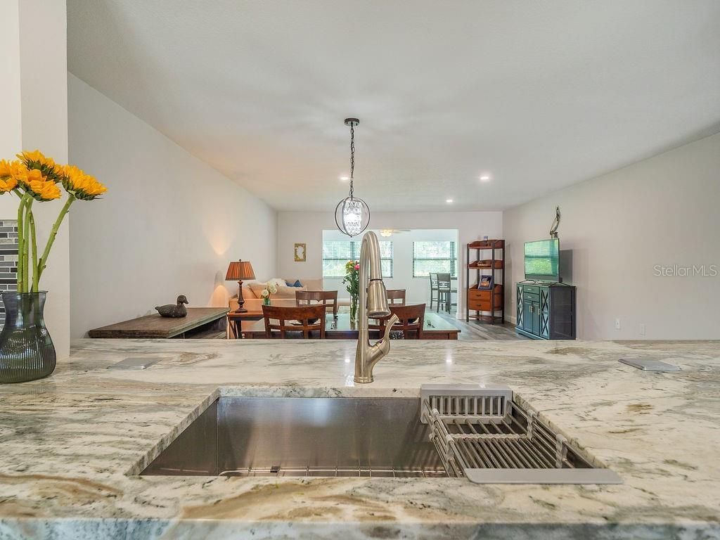 193 Pineneedle Drive, Bradenton, FL 34210 Photo