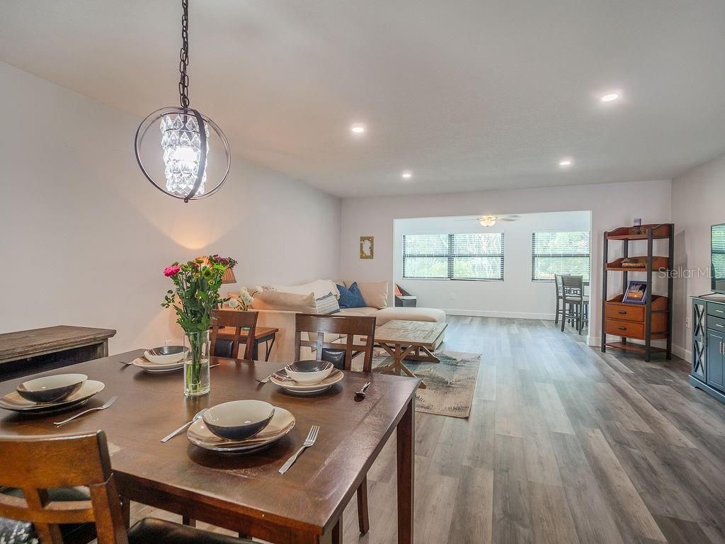 193 Pineneedle Drive, Bradenton, FL 34210 Photo