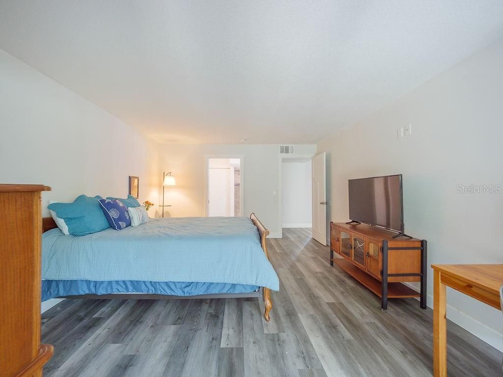 193 Pineneedle Drive, Bradenton, FL 34210 Photo