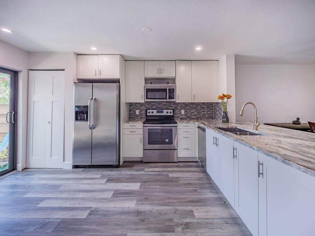 193 Pineneedle Drive, Bradenton, FL 34210 Photo