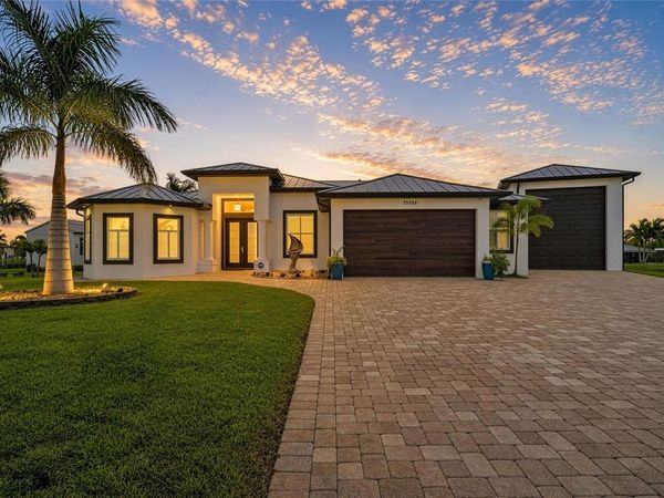 15704 LAKELAND CIRCLE , PORT CHARLOTTE, FL 33981