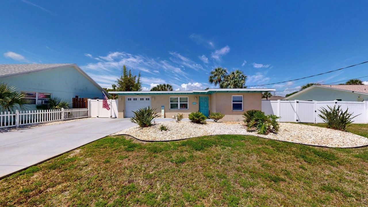 119 N Palmetto Avenue , Flagler Beach, FL 32136 Main Photo