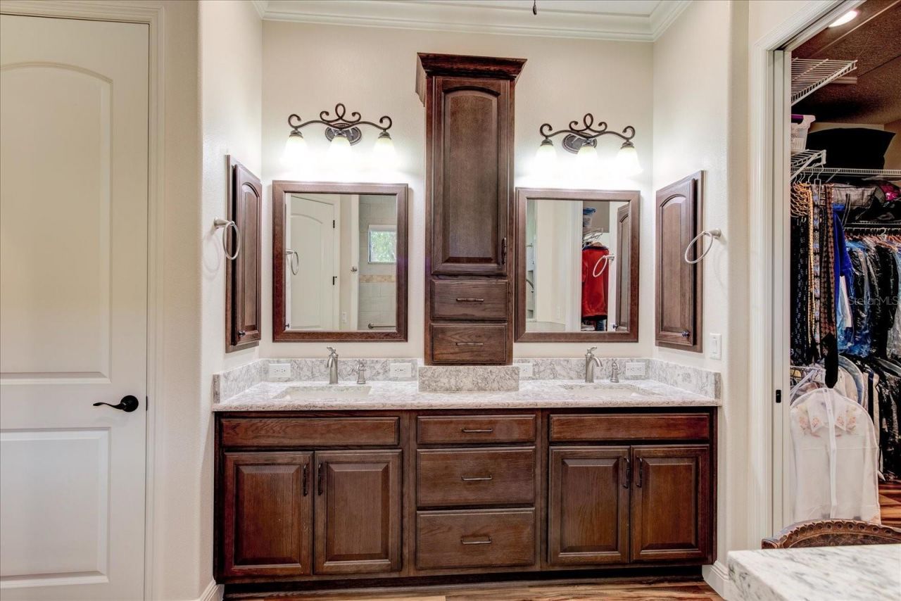 26301 Avenida Las Colinas , Howey in the Hills, FL 34737 Photo
