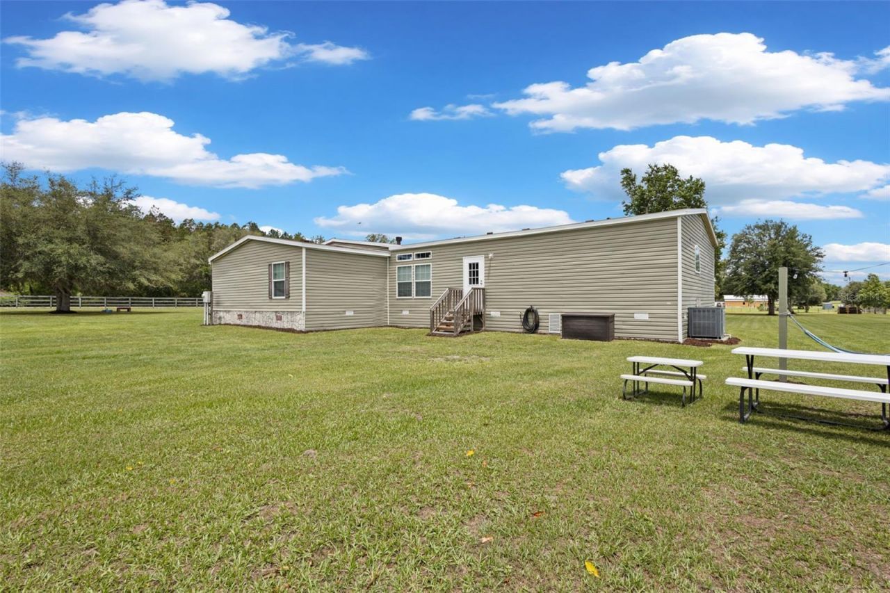 133 SW Sedgefield Lane, Fort White, FL 32038 Photo