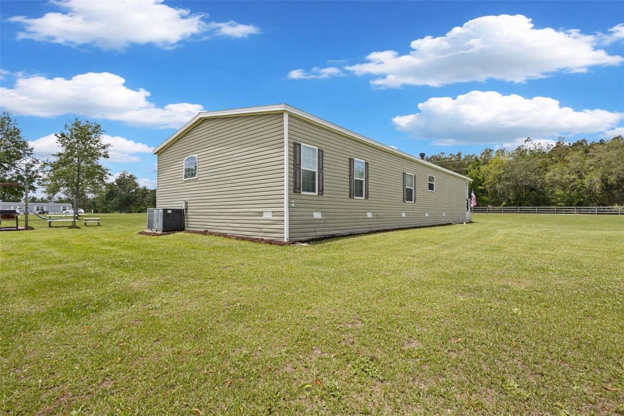 133 SW Sedgefield Lane, Fort White, FL 32038 Photo