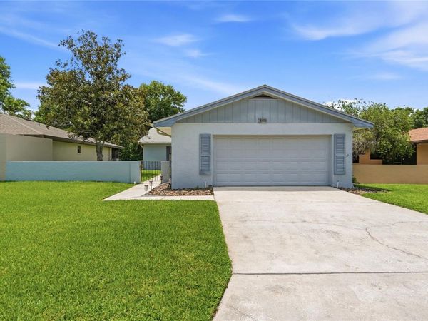460 PINEHURST COURT , WINTER HAVEN, FL 33884
