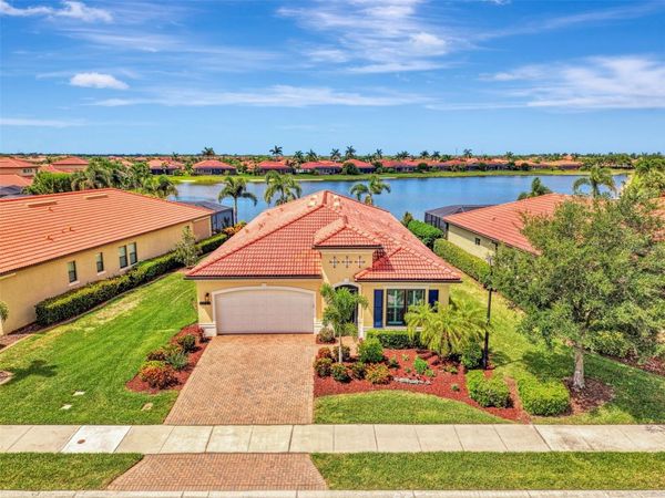 23762 WAVERLY CIRCLE , VENICE, FL 34293
