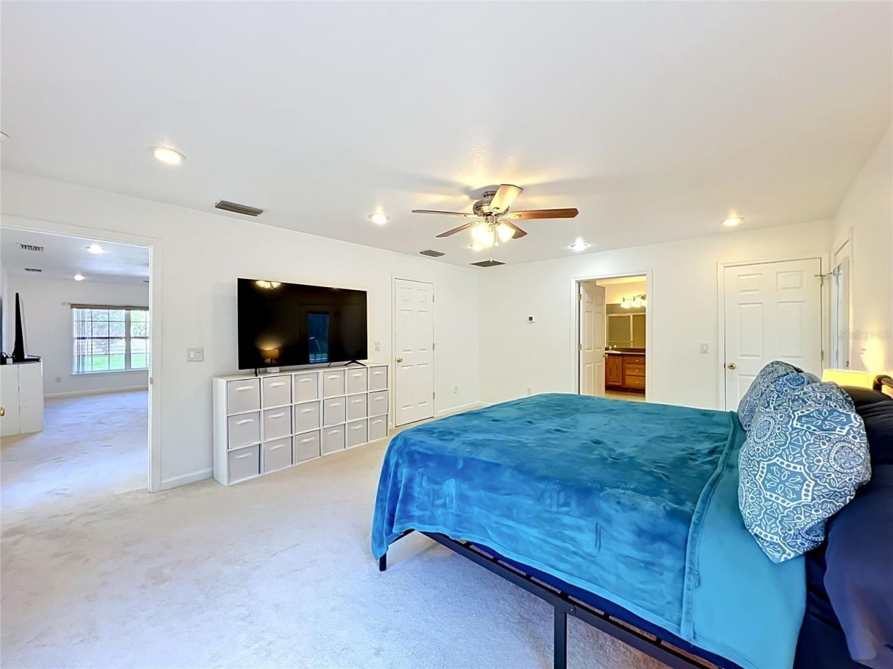 2300 Pine Meadows Place, Chuluota, FL 32766 Photo