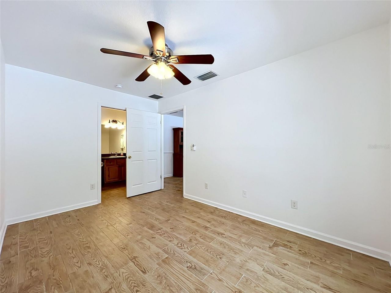 2300 Pine Meadows Place, Chuluota, FL 32766 Photo